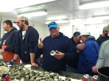 Rex gives this oyster a thumbs-up!