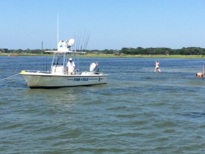 Fish Tale charter clamming during side trip